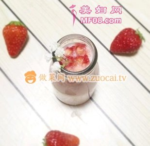 草莓奶昔的做法