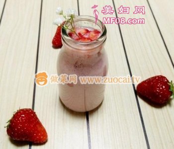草莓奶昔的做法
