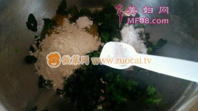 菠菜丸子的做法