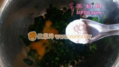 菠菜丸子的做法