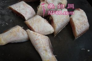 蒜香马头鱼怎么做好吃 蒜香马头鱼最正宗的做法