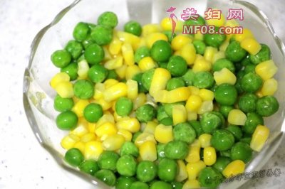 松仁豌豆玉米怎么做好吃 家常松仁豌豆玉米的做法