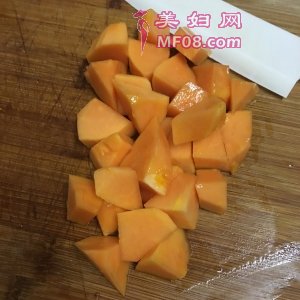 木瓜牛奶怎么做好吃 木瓜牛奶最正宗的做法