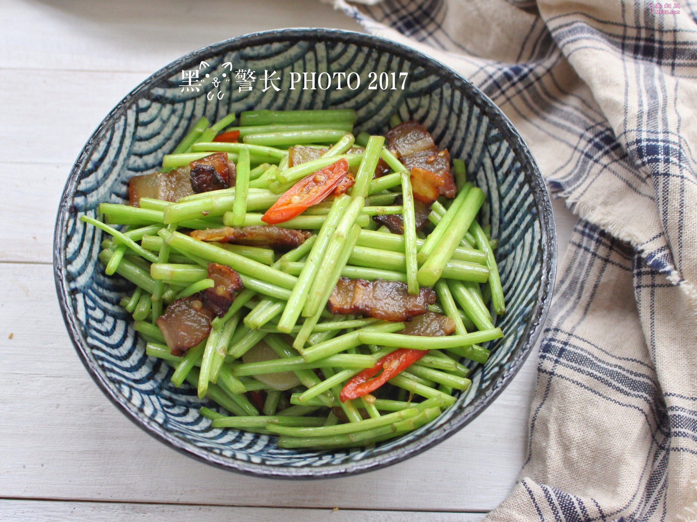 家常芦蒿炒腊肉的做法 芦蒿炒腊肉怎么做好吃