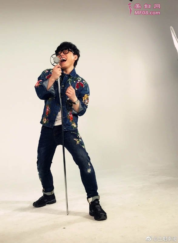 好声音李琦入驻酷狗V计划 评论不失搞怪本性