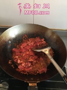 黄豆牛肉煲怎么做好吃 黄豆牛肉煲最正宗的做法