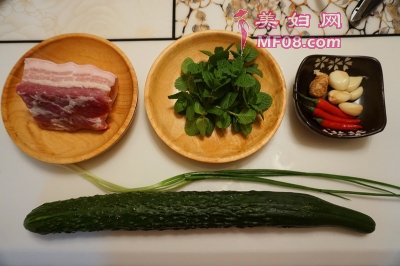 家常薄荷白肉卷的做法 薄荷白肉卷怎么做好吃