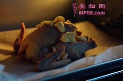 怎么做黄油烤鸡最好吃 黄油烤鸡怎么做好吃