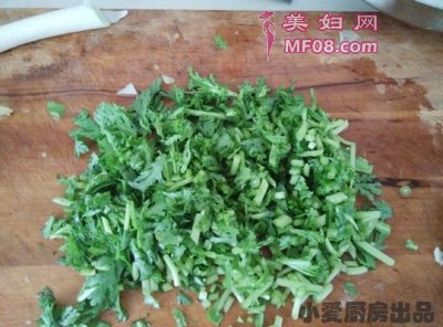 五宝茼蒿怎么做好吃 五宝茼蒿最正宗的做法