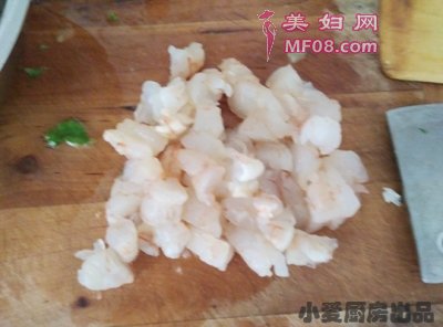 五宝茼蒿怎么做好吃 五宝茼蒿最正宗的做法