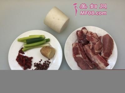 清炖排骨怎么做好吃 清炖排骨最正宗的做法
