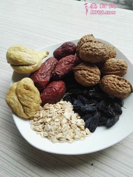 轻食坚果能量棒怎么做 轻食坚果能量棒的做法