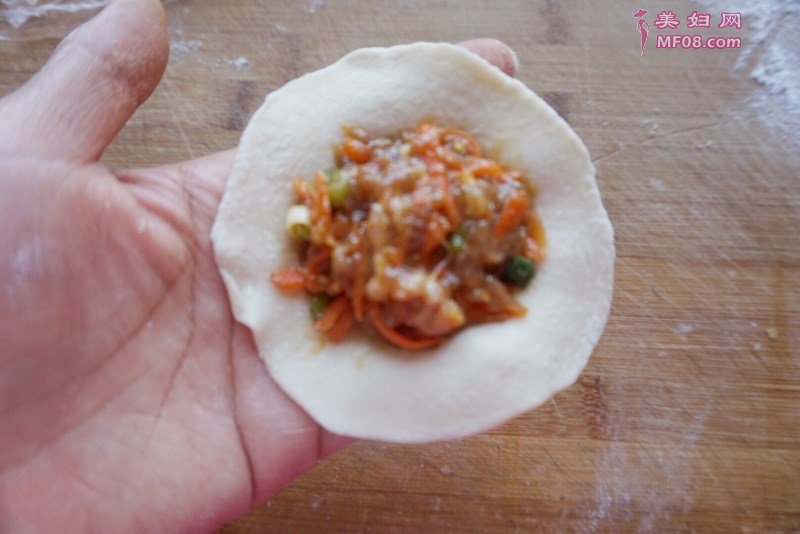 胡萝卜牛肉包怎么做好吃 胡萝卜牛肉包最正宗的做法