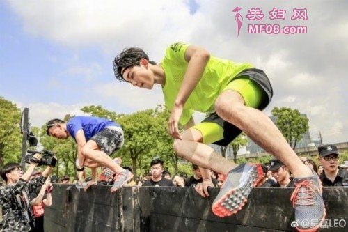 吴磊晒挑战运动照片 疲惫中的笑容好暖心