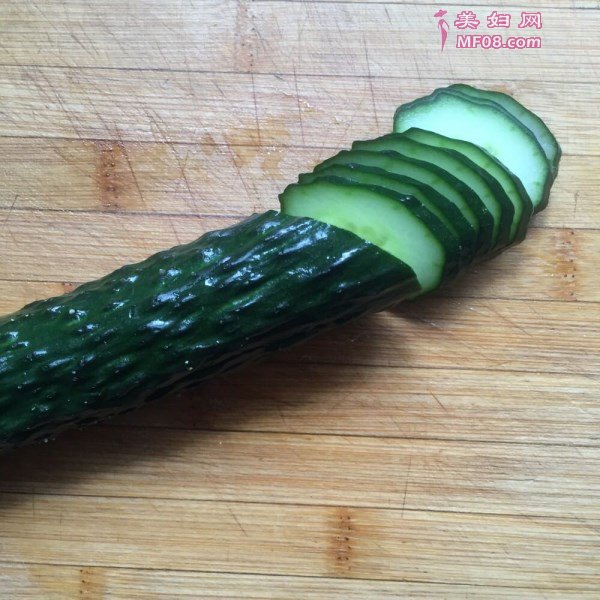 蔬果拼盘孔雀开屏最正宗的做法 家常蔬果拼盘孔雀开屏的做法