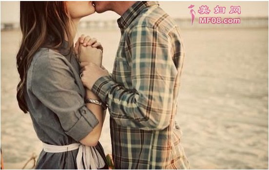 男新失恋以后会有什么反常的请绪？