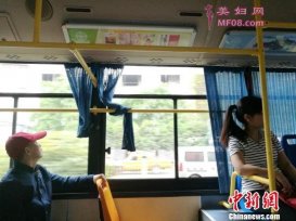 西安公交贴“70、80回忆”宣传画 唤醒乘客时代记忆