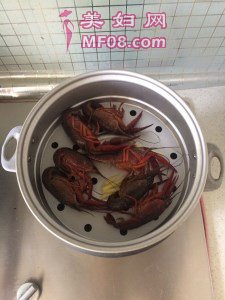 清蒸小龙虾怎么做好吃 清蒸小龙虾的家常做法