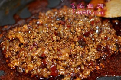 蒜香肉末烤茄子怎么做好吃 家常蒜香肉末烤茄子的做法