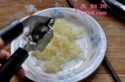 蒜香肉末烤茄子怎么做好吃 家常蒜香肉末烤茄子的做法
