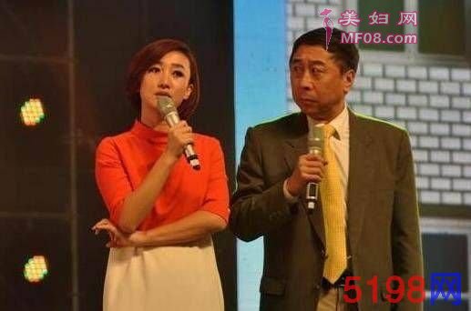 20岁拜师冯巩，人称“相声界关之琳”，登上春晚一晚成名！