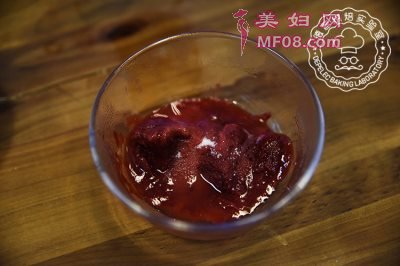 覆盆子巧克力慕斯怎么做好吃 家常覆盆子巧克力慕斯的做法