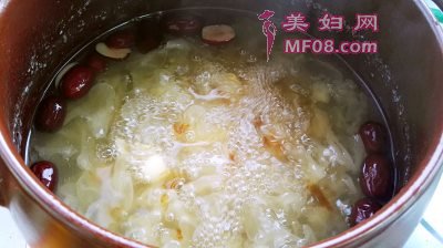 桃胶养颜粥怎么做好吃 桃胶养颜粥的家常做法
