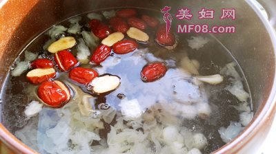 桃胶养颜粥怎么做好吃 桃胶养颜粥的家常做法