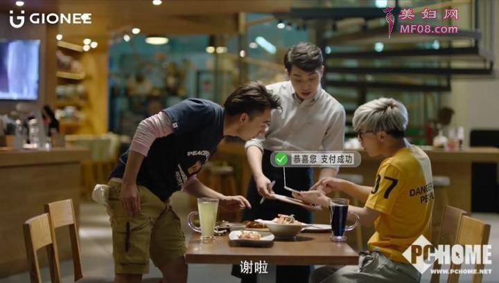 而提起本剧最大的亮点，粉丝们一致认为是那些经典的“薛氏段子”套路——薛之谦搞怪浮夸的演技、令人捧腹的金句，以及恰到好处的神转折，让整部微电影在保持紧凑节奏感的同时，笑点也更加丰满。