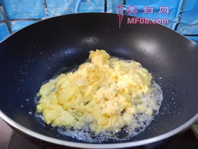 怎么做苦瓜炒鸭蛋最好吃 苦瓜炒鸭蛋怎么做好吃