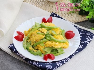 怎么做苦瓜炒鸭蛋最好吃 苦瓜炒鸭蛋怎么做好吃