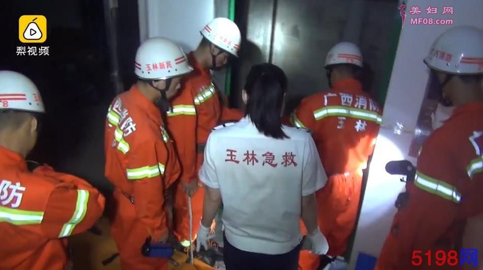 睡衣女深夜失联 为什么掉进了电梯井？