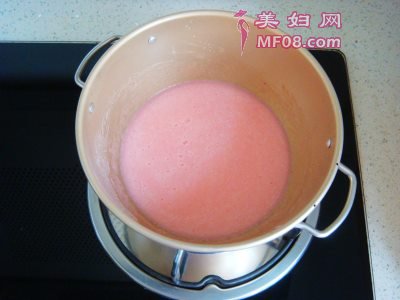草莓卡通布丁最正宗的做法 家常草莓卡通布丁的做法