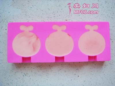 草莓卡通布丁最正宗的做法 家常草莓卡通布丁的做法