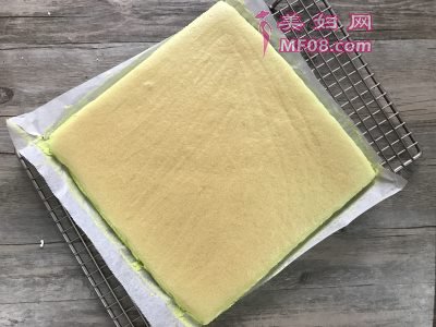樱花草莓慕斯怎么做好吃 樱花草莓慕斯最正宗的做法
