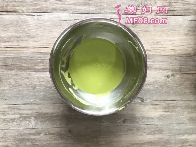 樱花草莓慕斯怎么做好吃 樱花草莓慕斯最正宗的做法