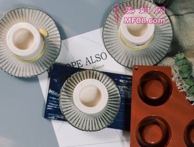 樱花草莓慕斯怎么做好吃 樱花草莓慕斯最正宗的做法