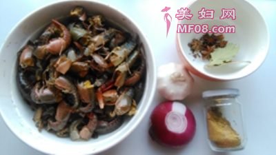 十三香烧小龙虾怎么做好吃 家常十三香烧小龙虾的做法
