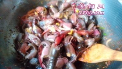 十三香烧小龙虾怎么做好吃 家常十三香烧小龙虾的做法
