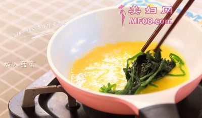 菠菜厚蛋烧怎么做好吃 菠菜厚蛋烧最正宗的做法