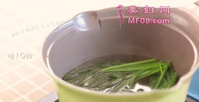 菠菜厚蛋烧怎么做好吃 菠菜厚蛋烧最正宗的做法