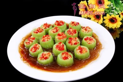家常蒜蓉剁椒蒸丝瓜的做法 蒜蓉剁椒蒸丝瓜怎么做好吃
