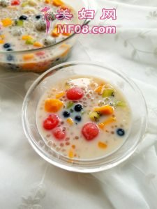 怎么做椰汁西米水果捞最好吃 椰汁西米水果捞怎么做好吃