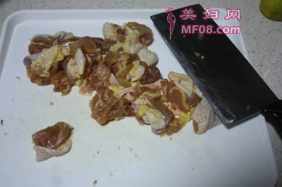 肉汁四溢炸鸡块最正宗的做法 家常肉汁四溢炸鸡块的做法