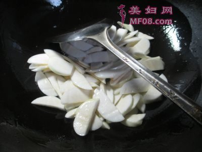 怎么做梅豆茭白炒猪肝最好吃 梅豆茭白炒猪肝怎么做好吃
