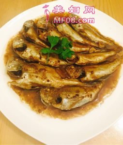 焖鱼怎么做好吃 家常焖鱼的做法