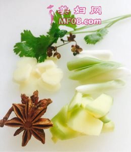 焖鱼怎么做好吃 家常焖鱼的做法
