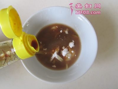 杭椒洋葱爆猪肝怎么做好吃 杭椒洋葱爆猪肝最正宗的做法