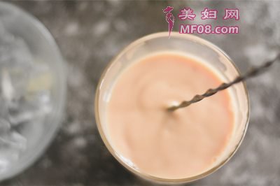 顺滑香甜奶茶布丁沙冰怎么做好吃 顺滑香甜奶茶布丁沙冰最正宗的做法