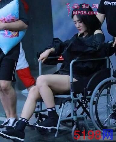 40岁黄奕减肥成功颜值回春，正式告别过去！网友：与女儿好好生活！